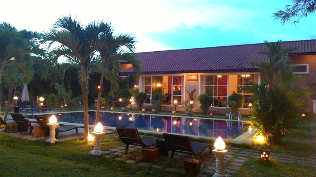Pictory Garden Resort Sattahip Ngoại thất bức ảnh