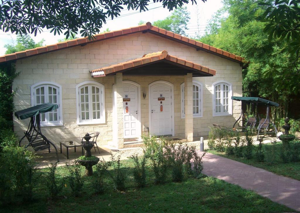 Pictory Garden Resort Sattahip Ngoại thất bức ảnh