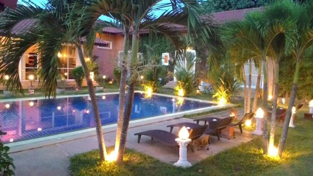 Pictory Garden Resort Sattahip Ngoại thất bức ảnh
